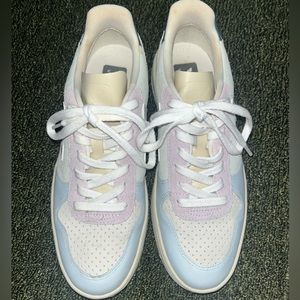 Veja suede v-10 sneakers